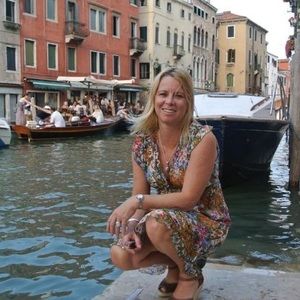 Meet your Posher, Leanne